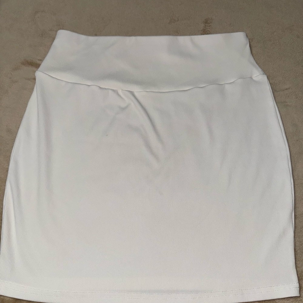 Elegant White Skirt